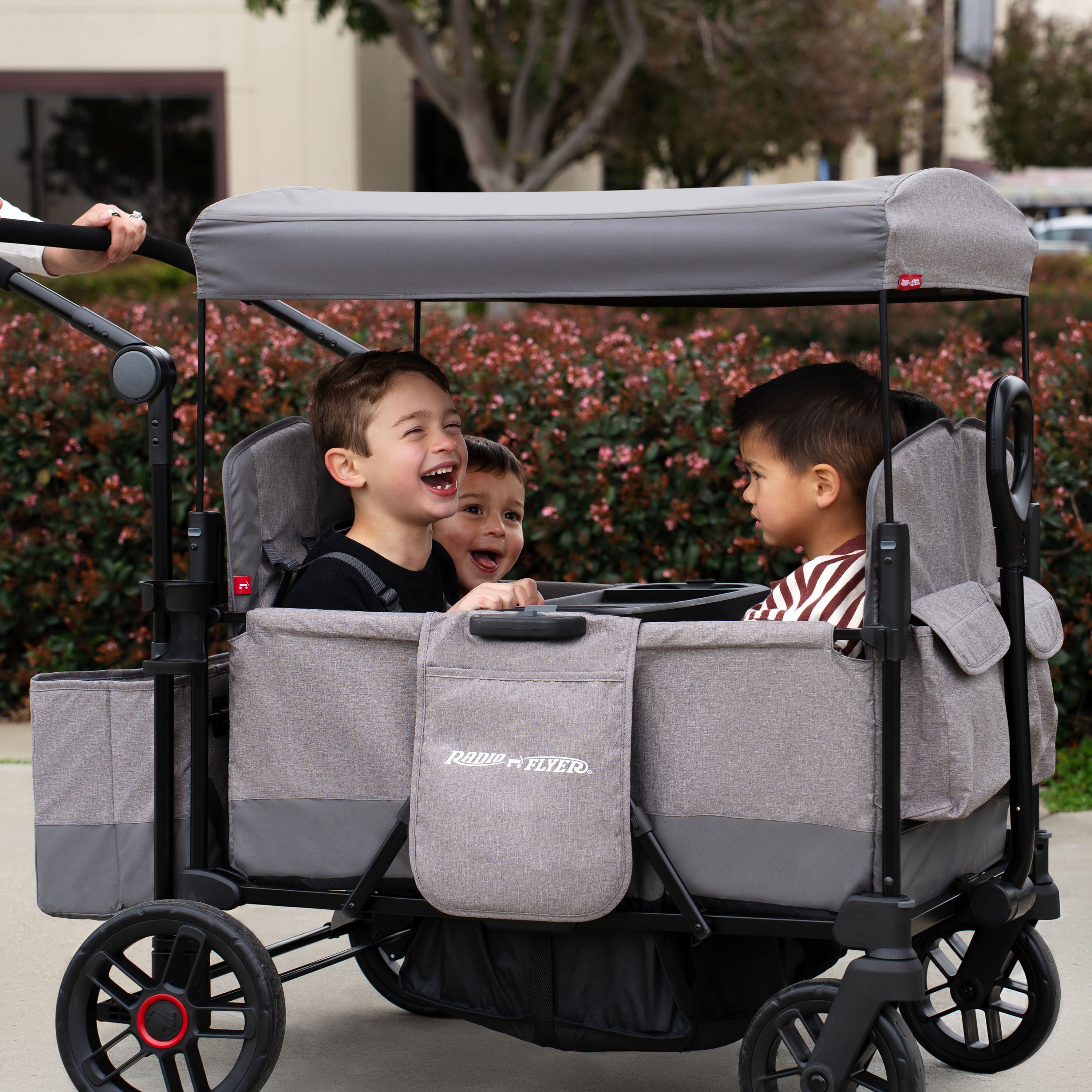 Pathfinder 4-Seat Stroller Wagon – Radio Flyer