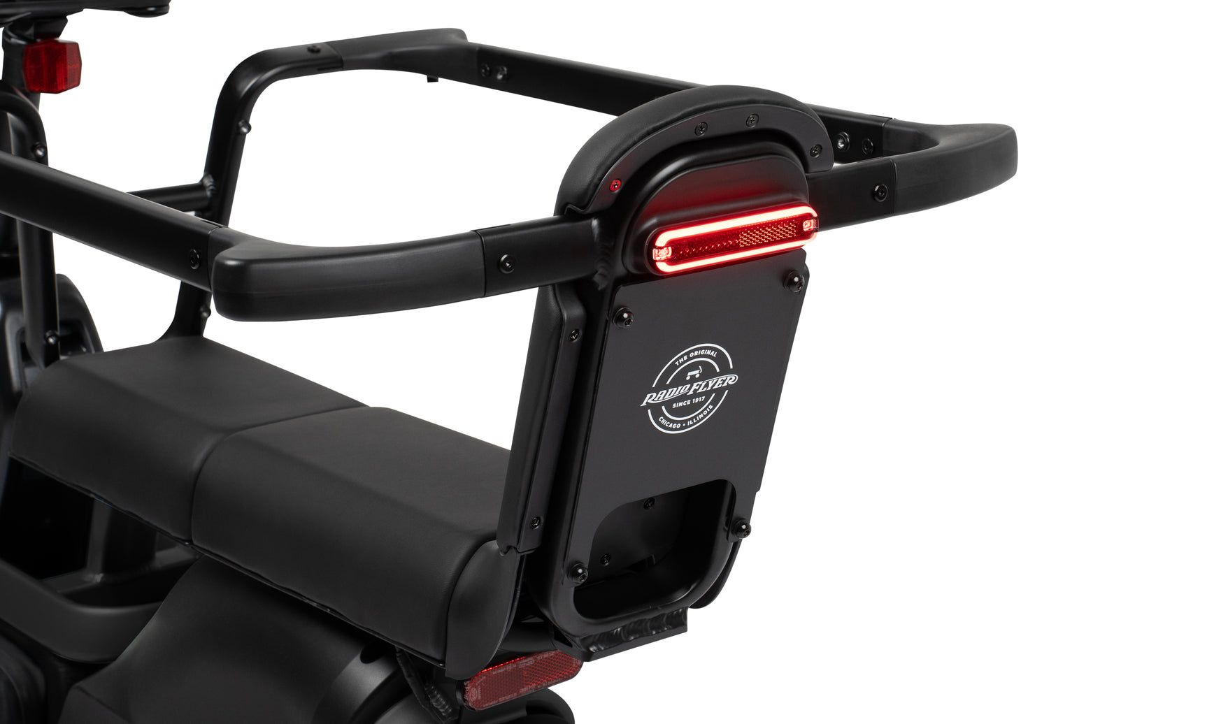 Illuminated rear taillight on the cargo hoop