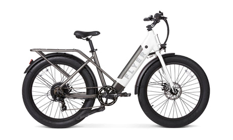 Flyer M880 White Medium