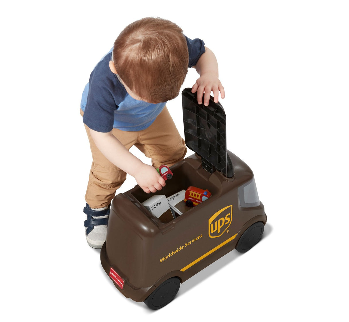 pack the included toys and boxed in the under seat storage compartment for roleplaying fun